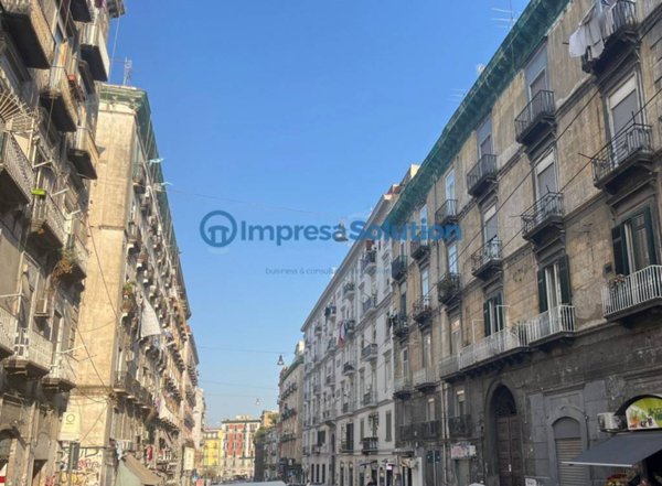 appartamento in vendita a Napoli in zona San Lorenzo