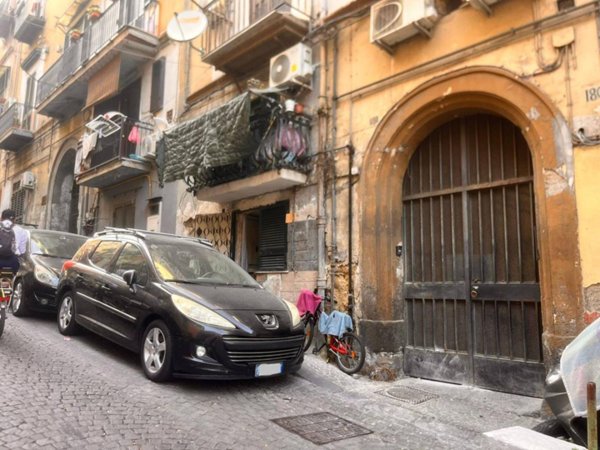 appartamento in vendita a Napoli in zona Montecalvario