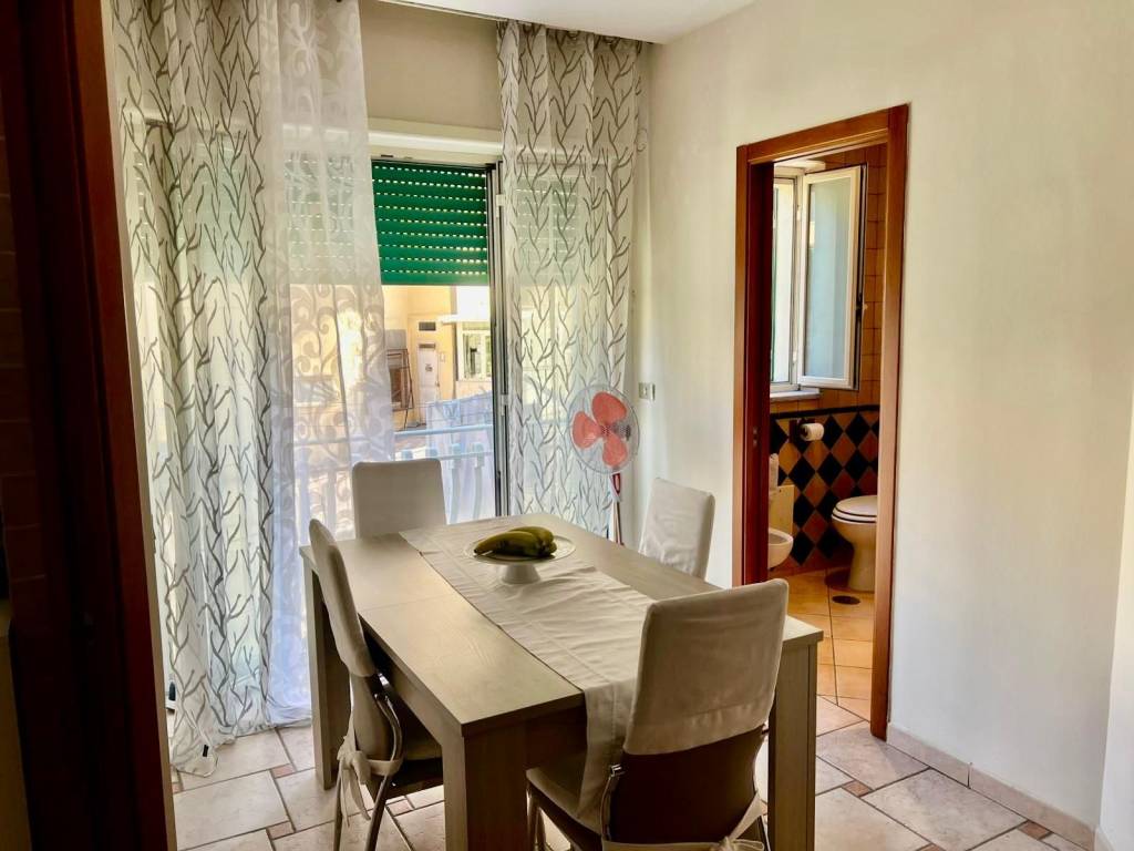 appartamento in vendita a Napoli in zona Stella