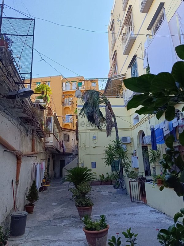 appartamento in vendita a Napoli