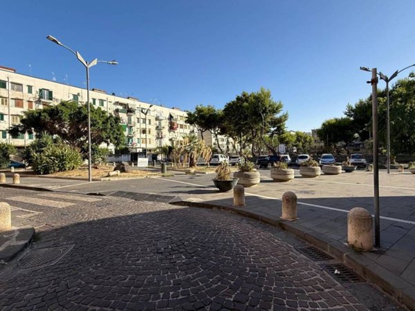 appartamento in vendita a Napoli in zona Barra