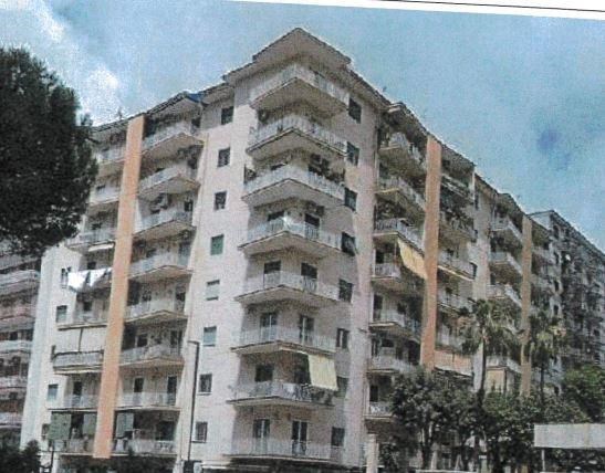 appartamento in vendita a Napoli in zona Fuorigrotta