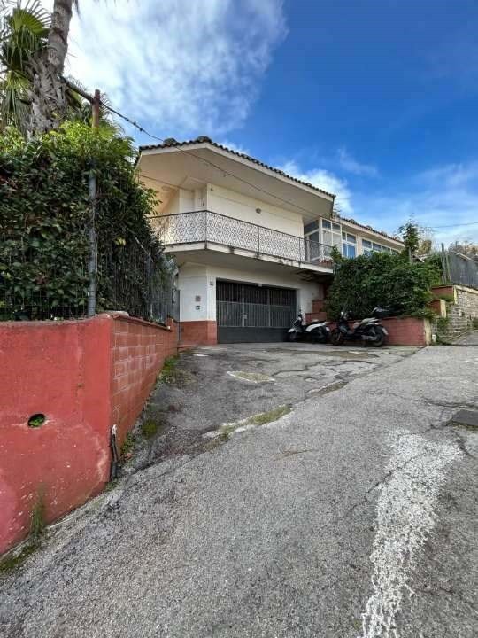 casa indipendente in vendita a Napoli