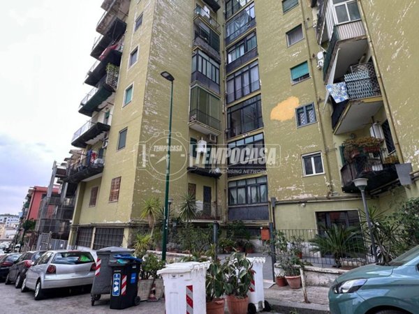 appartamento in vendita a Napoli in zona Fuorigrotta