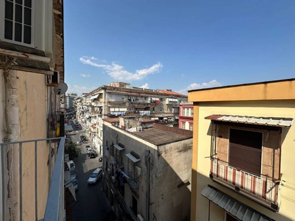 appartamento in vendita a Napoli in zona Mercato