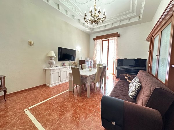 appartamento in vendita a Napoli in zona Pendino / San Giuseppe