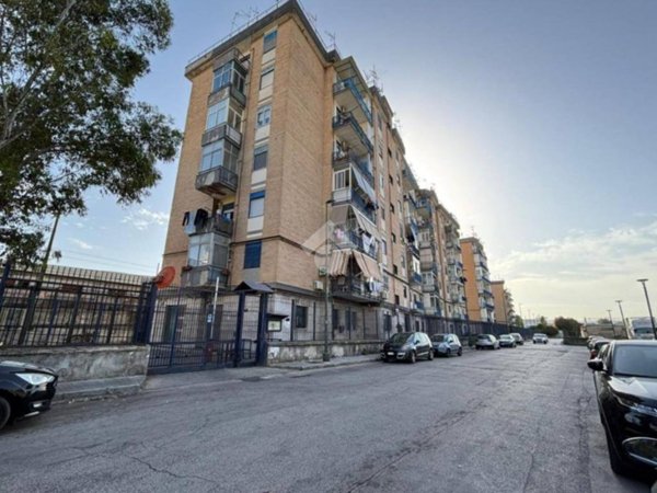 appartamento in vendita a Napoli in zona Barra