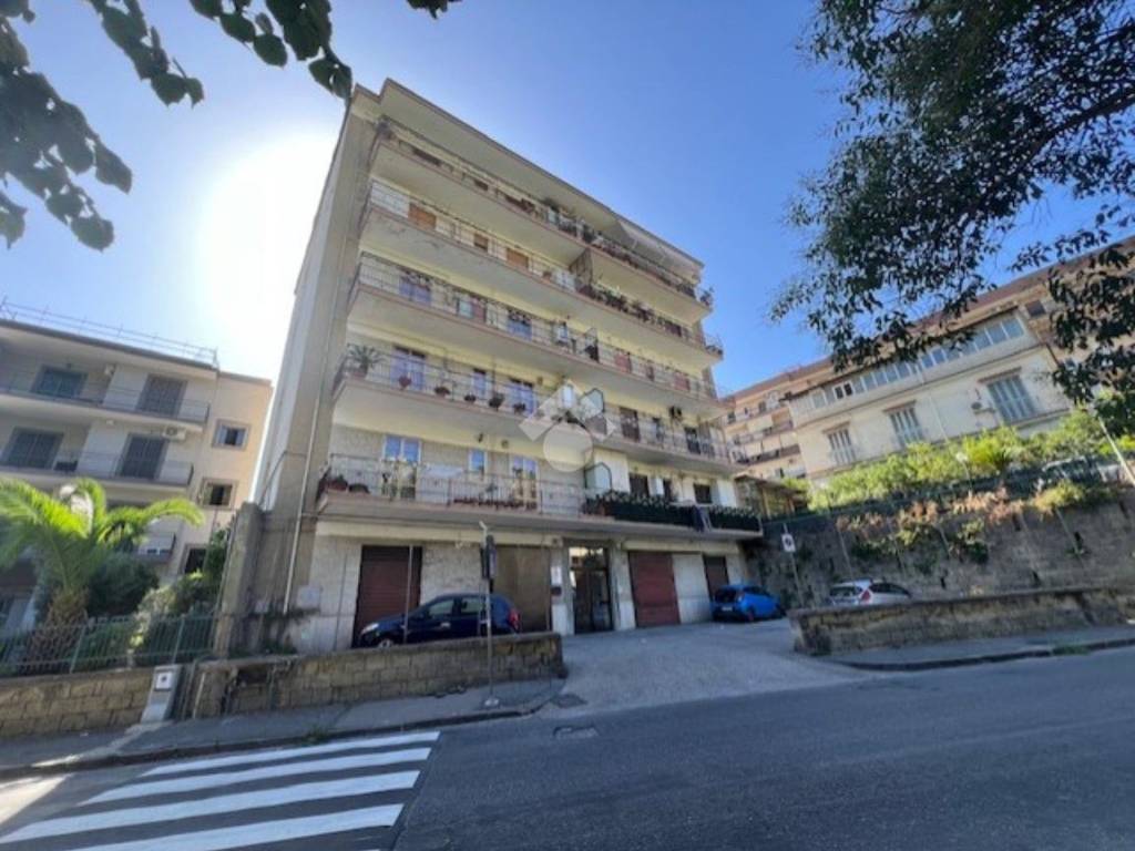 appartamento in vendita a Napoli in zona Pianura