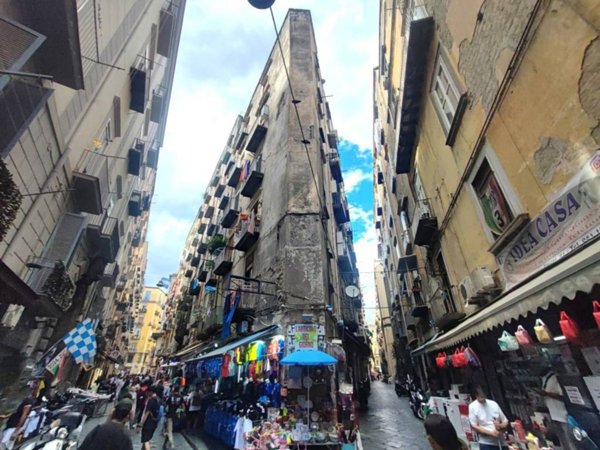 appartamento in vendita a Napoli in zona Montecalvario
