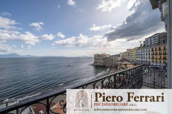 appartamento in vendita a Napoli in zona Posillipo