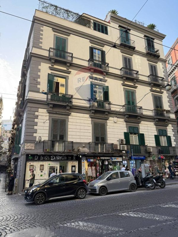 appartamento in vendita a Napoli in zona Montecalvario