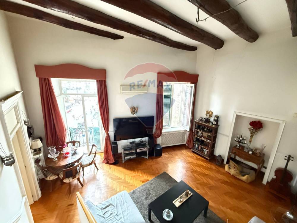 appartamento in vendita a Napoli in zona San Lorenzo