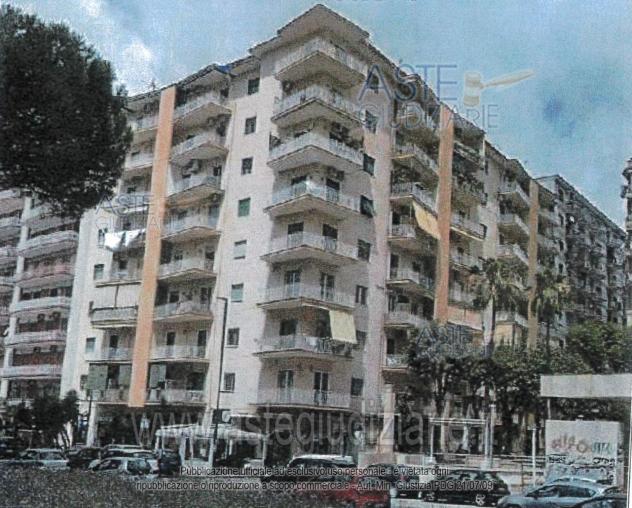 appartamento in vendita a Napoli in zona Fuorigrotta