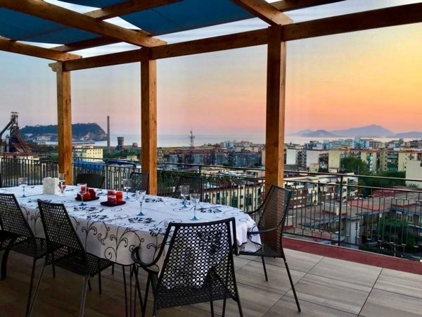 appartamento in vendita a Napoli in zona Fuorigrotta