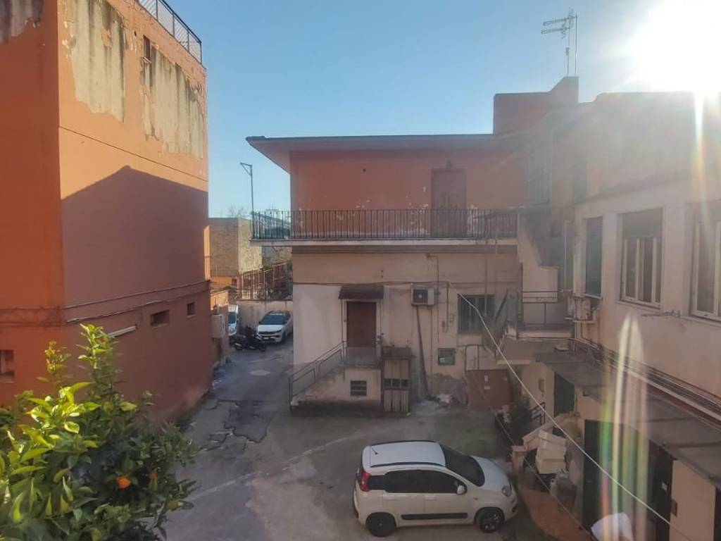 appartamento in vendita a Napoli in zona Piscinola
