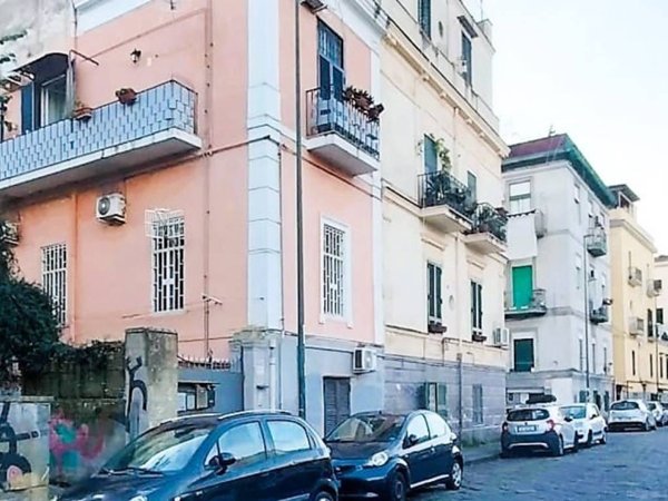 appartamento in vendita a Napoli in zona Bagnoli