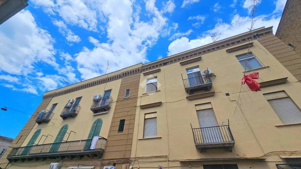 appartamento in vendita a Napoli in zona Bagnoli
