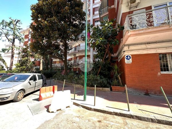 appartamento in vendita a Napoli in zona Fuorigrotta