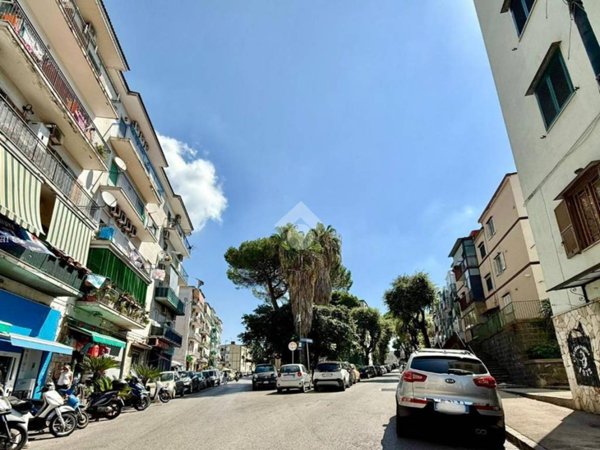 appartamento in vendita a Napoli in zona Fuorigrotta