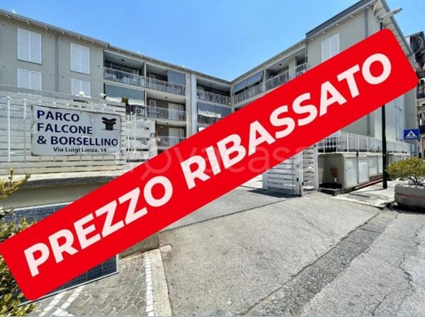appartamento in vendita a Napoli in zona Barra