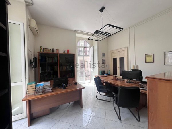 appartamento in vendita a Napoli in zona Pendino / San Giuseppe