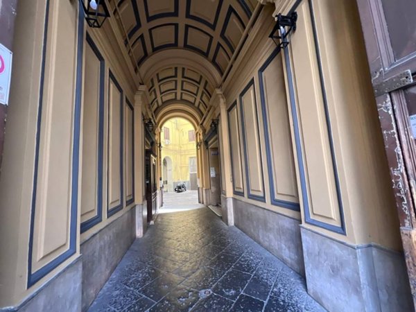 appartamento in vendita a Napoli in zona Pendino / San Giuseppe