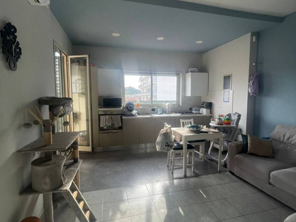 appartamento in vendita a Napoli in zona Fuorigrotta