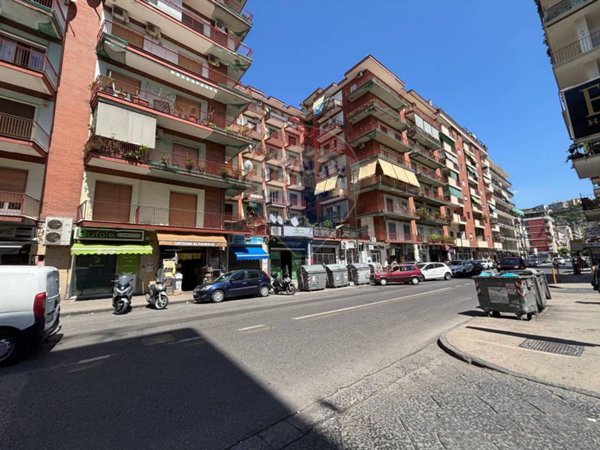 appartamento in vendita a Napoli in zona Fuorigrotta