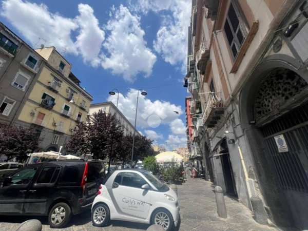 locale di sgombero in vendita a Napoli in zona San Lorenzo