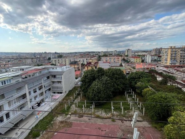 appartamento in vendita a Napoli in zona Barra