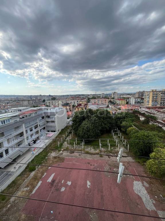 appartamento in vendita a Napoli in zona Barra