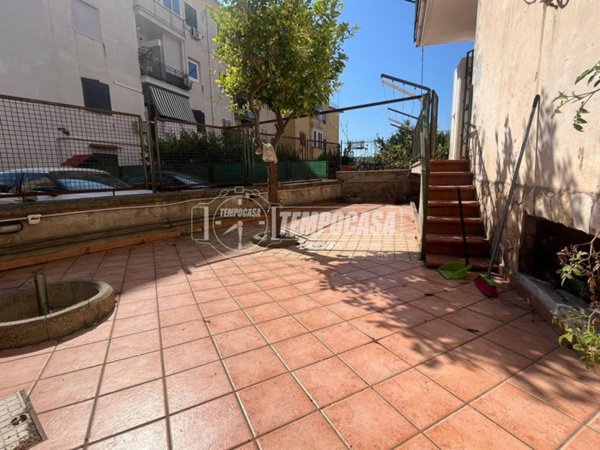 appartamento in vendita a Napoli in zona Fuorigrotta
