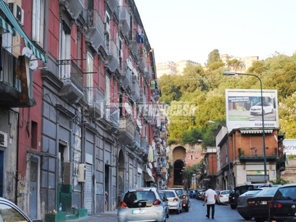 negozio in vendita a Napoli in zona Bagnoli