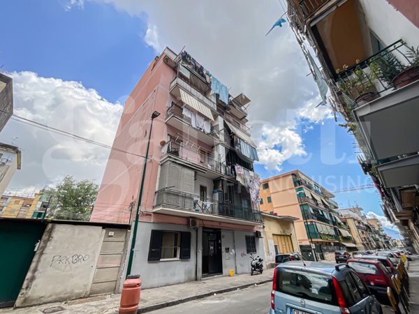 appartamento in vendita a Napoli in zona Secondigliano