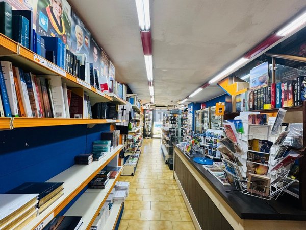 ufficio in vendita a Napoli in zona San Lorenzo
