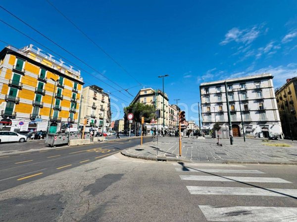 negozio in vendita a Napoli in zona Pendino / San Giuseppe