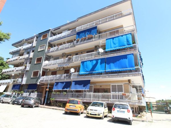 appartamento in vendita a Napoli in zona Stella