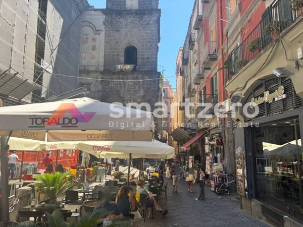 appartamento in vendita a Napoli in zona San Lorenzo