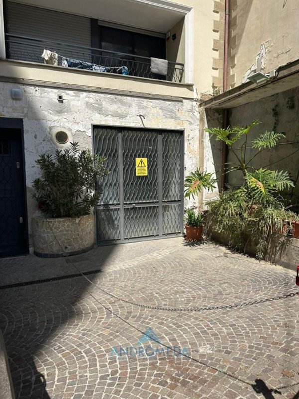 ufficio in vendita a Napoli in zona Posillipo