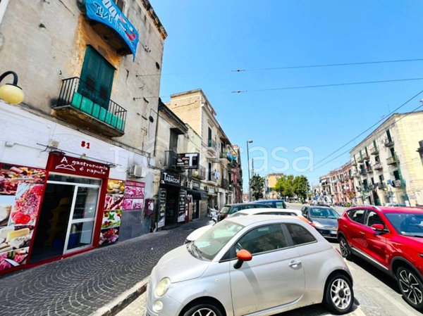 negozio in vendita a Napoli in zona Barra