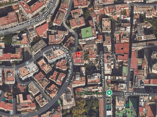 appartamento in vendita a Napoli in zona Chiaia