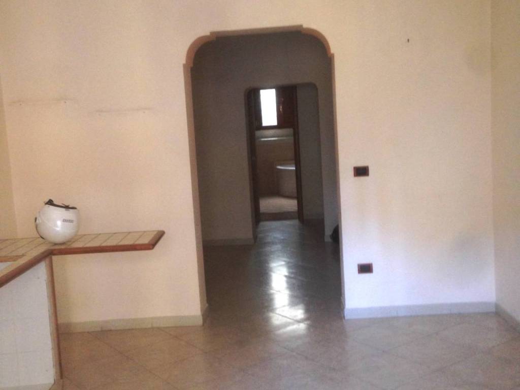 appartamento in vendita a Napoli in zona San Carlo all'Arena