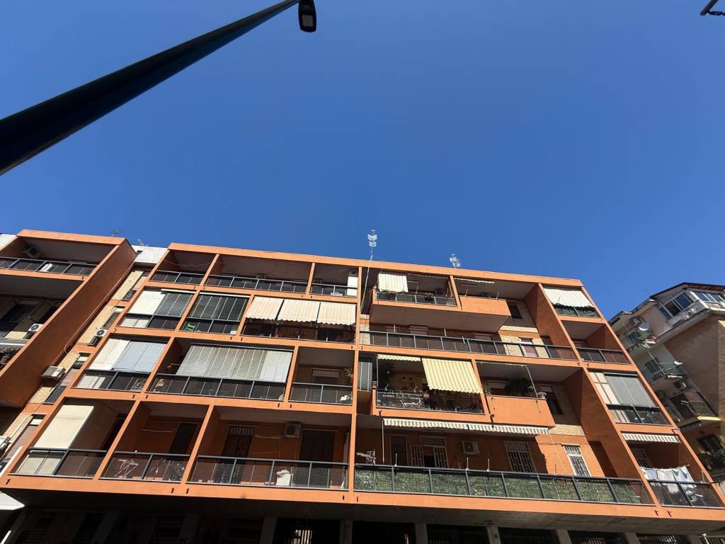 appartamento in vendita a Napoli in zona Fuorigrotta