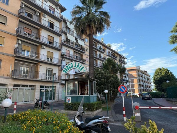 appartamento in vendita a Napoli in zona Capodimonte / Colli Aminei
