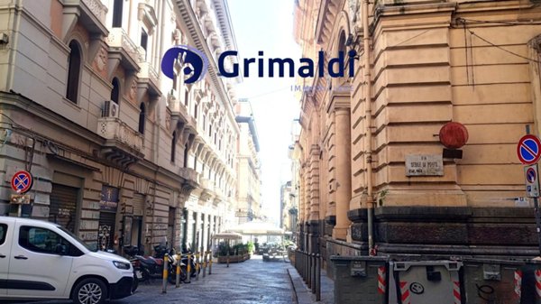 appartamento in vendita a Napoli in zona Stella