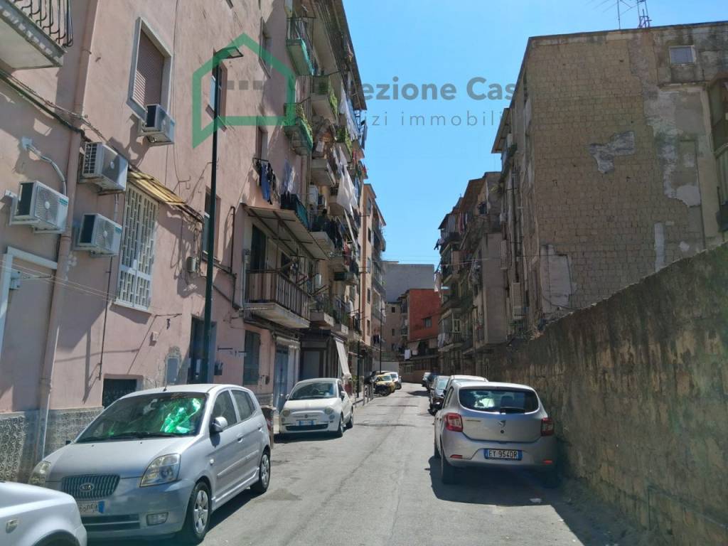 appartamento in vendita a Napoli in zona Capodichino