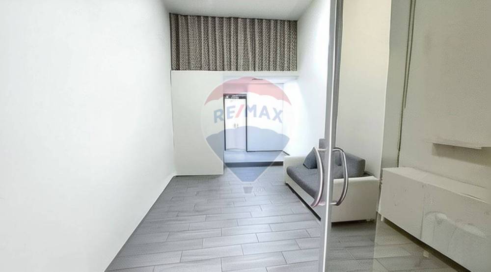 locale commerciale in vendita a Napoli