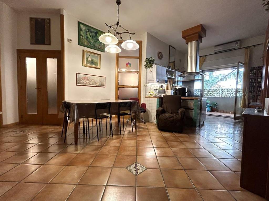 appartamento in vendita a Napoli in zona Capodimonte / Colli Aminei