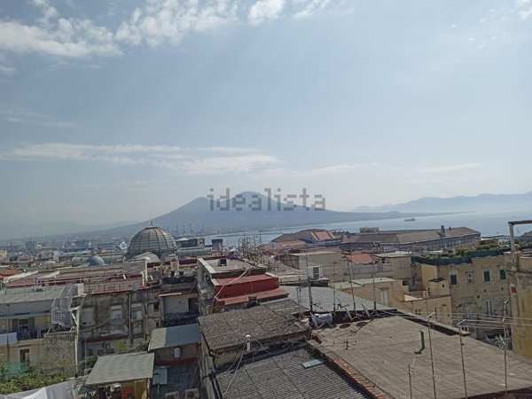 appartamento in vendita a Napoli in zona San Ferdinando