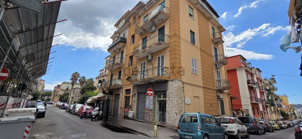 appartamento in vendita a Napoli in zona Bagnoli